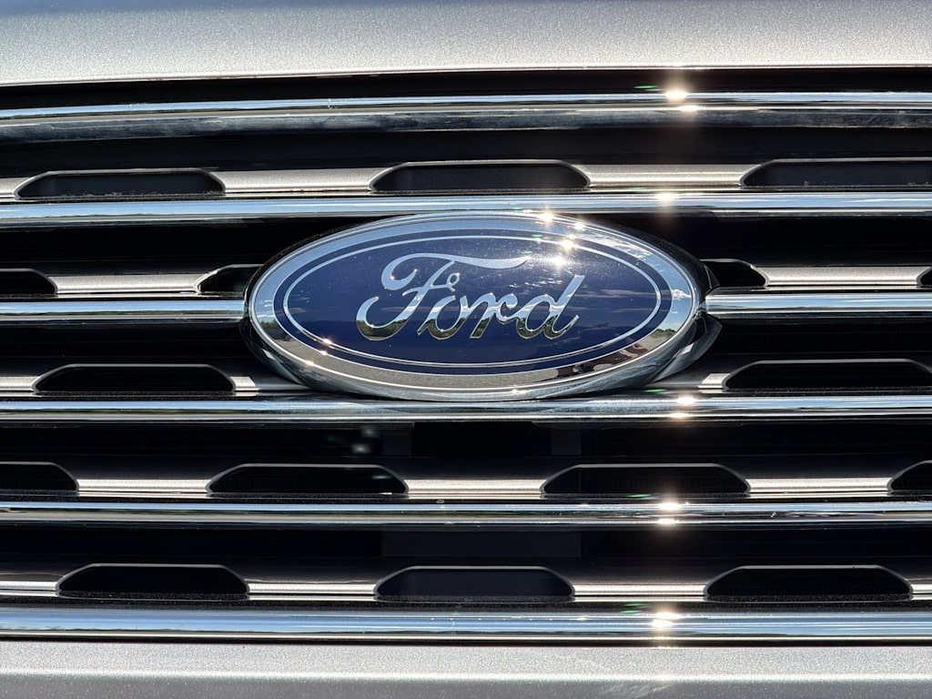 Thumbnail: 2022 Ford Edge - 6