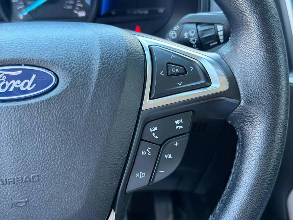 Thumbnail: 2022 Ford Edge - 32