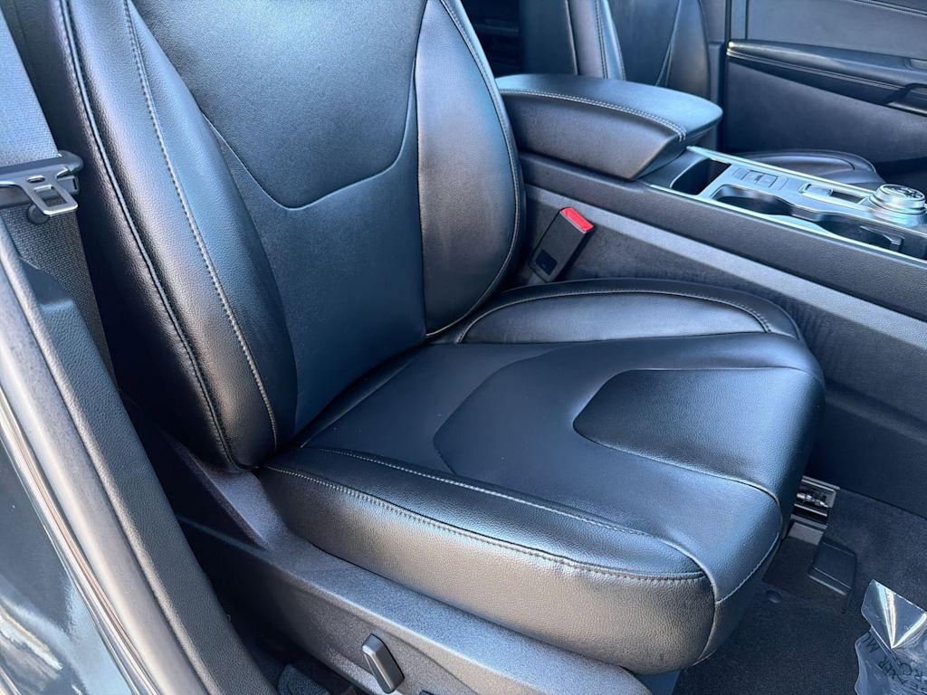 Thumbnail: 2022 Ford Edge - 29