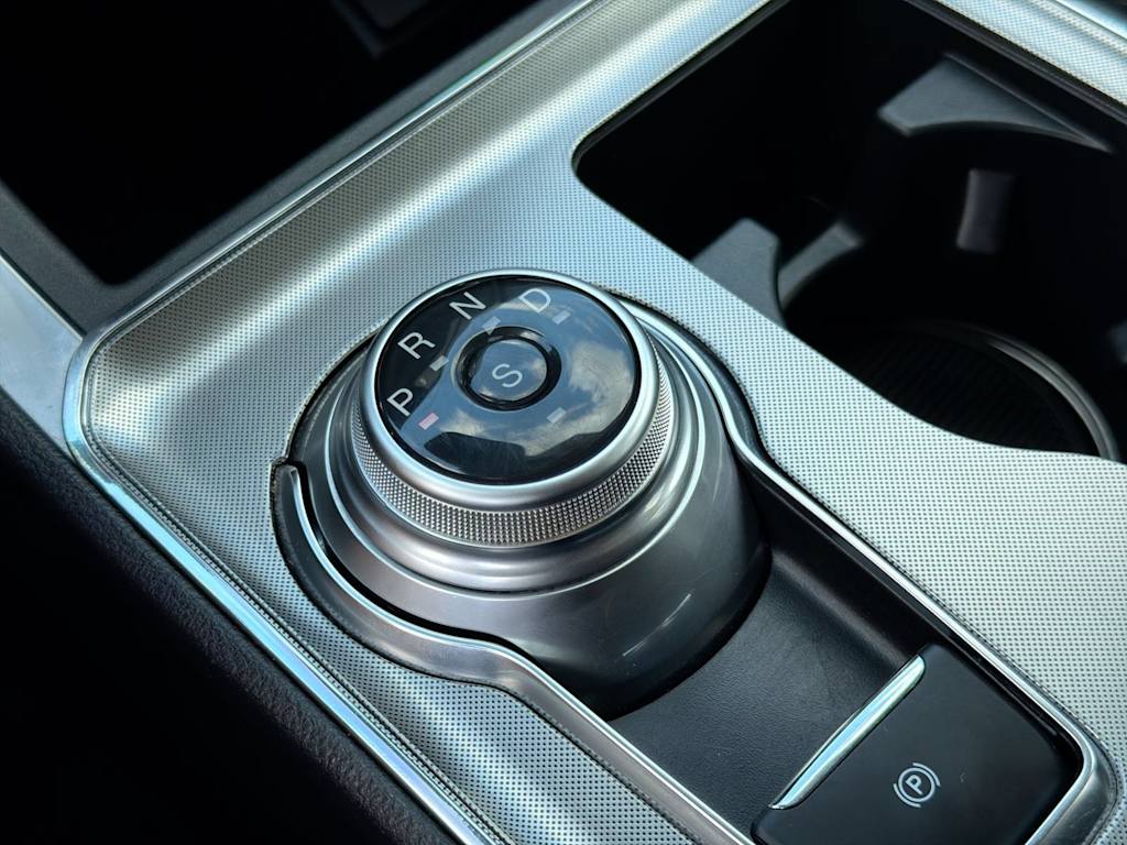 Thumbnail: 2024 Ford Edge - 36