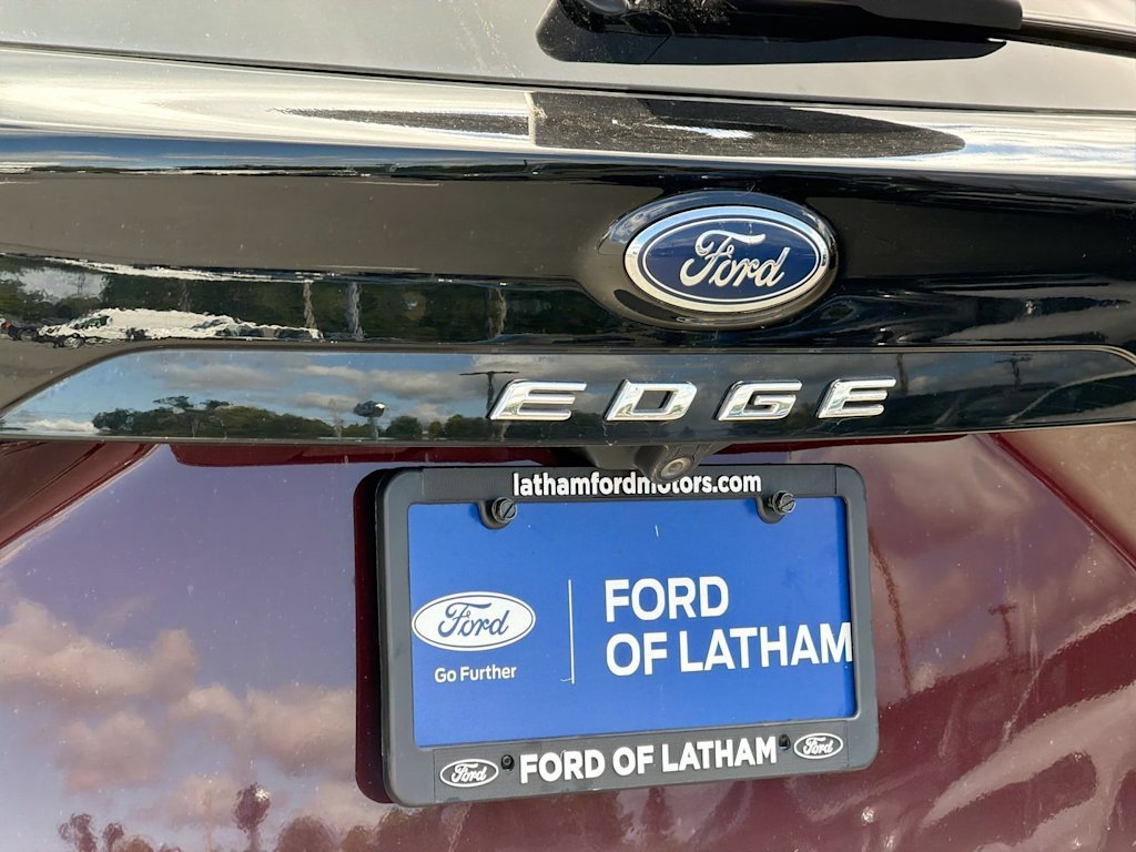 Thumbnail: 2024 Ford Edge - 26
