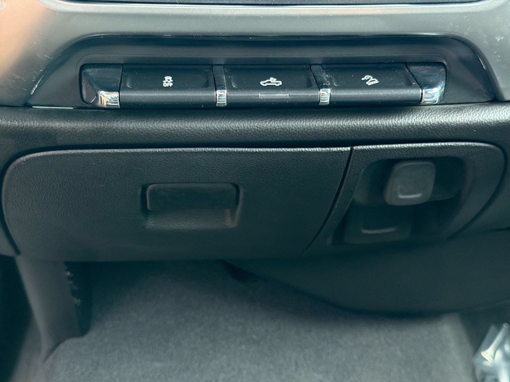 Thumbnail: 2019 Chevrolet Silverado 1500 - 36