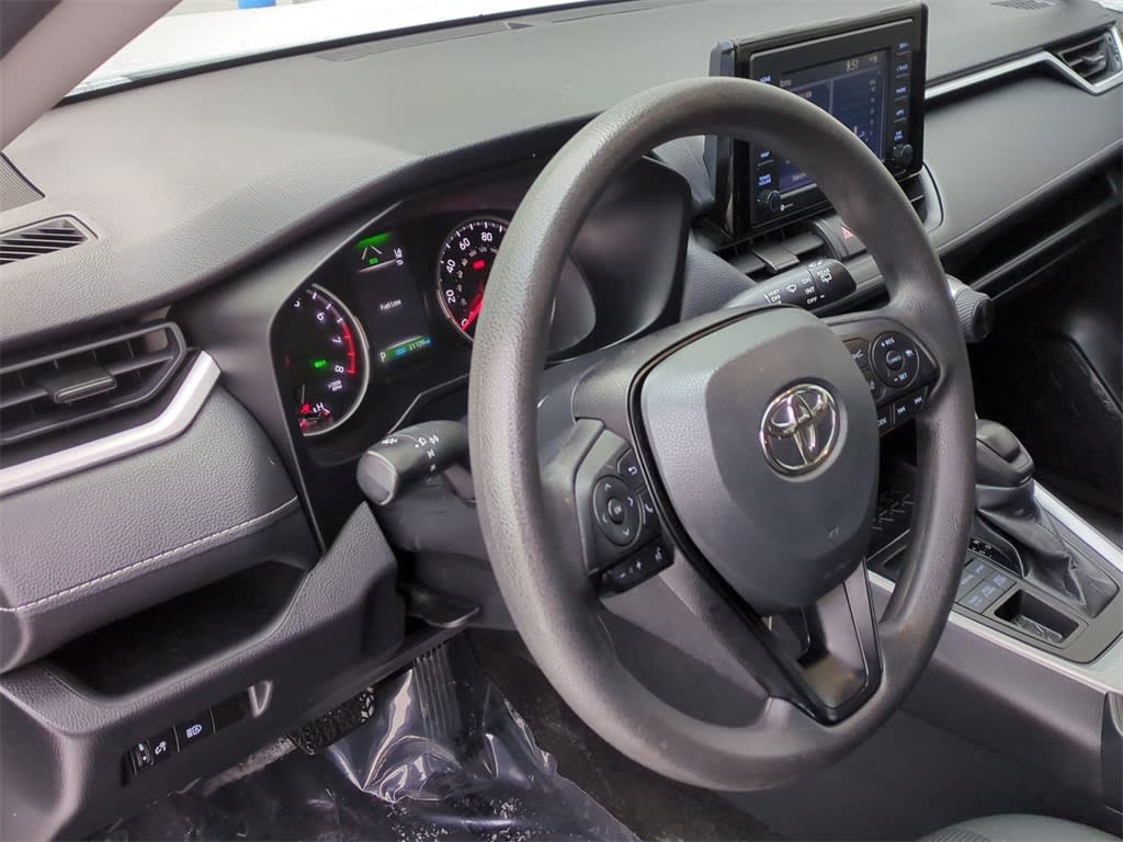 2022 Toyota RAV4 LE 2