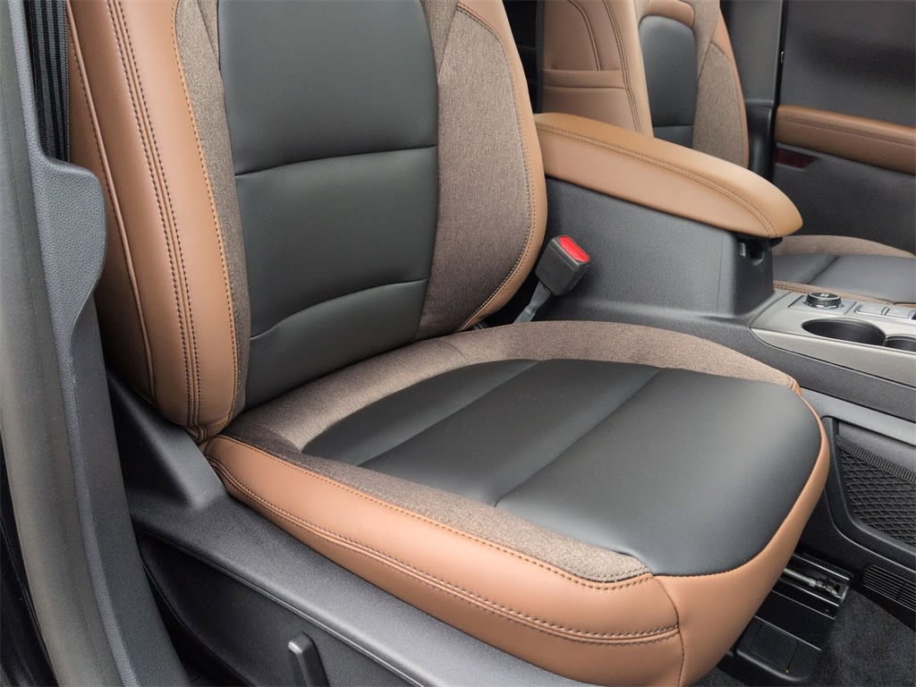 Thumbnail: 2025 Ford Bronco Sport - 29