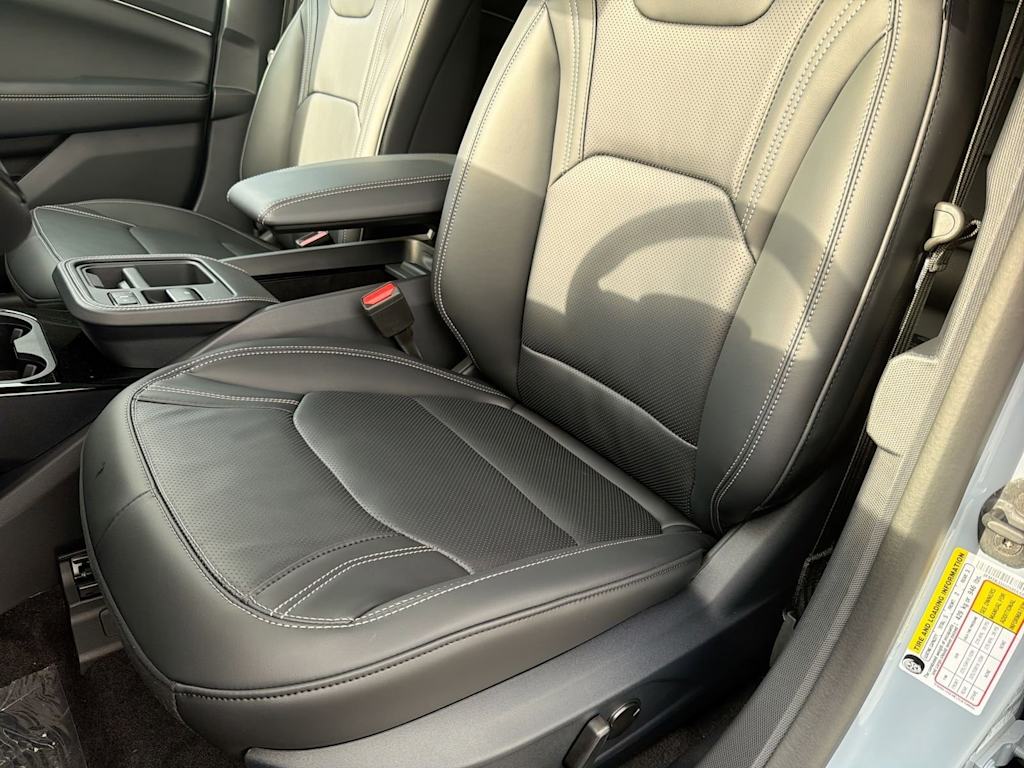 Thumbnail: 2025 Ford Mustang Mach-E - 8