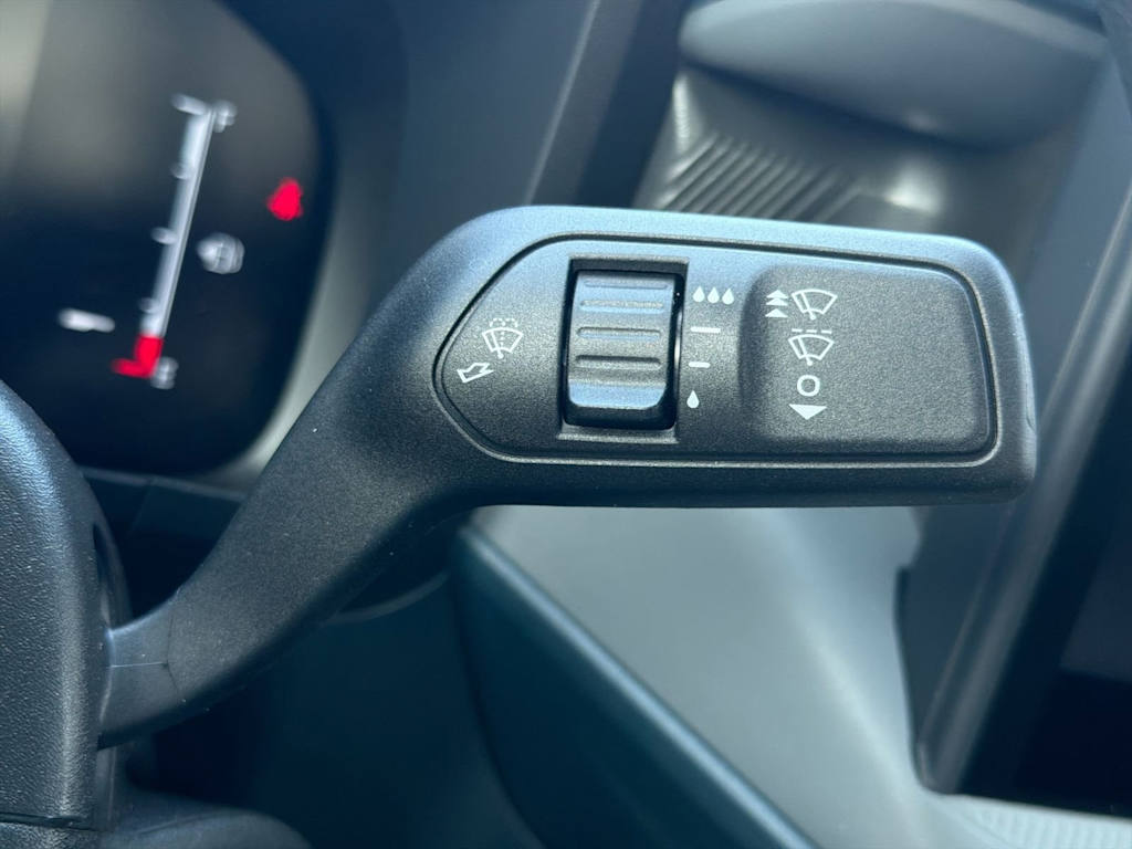 Thumbnail: 2025 Ford Maverick - 13