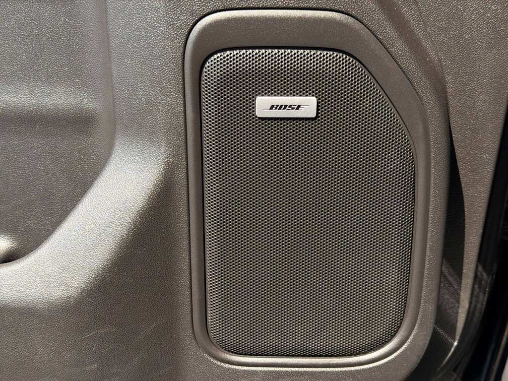 Thumbnail: 2020 Chevrolet Silverado 1500 - 34