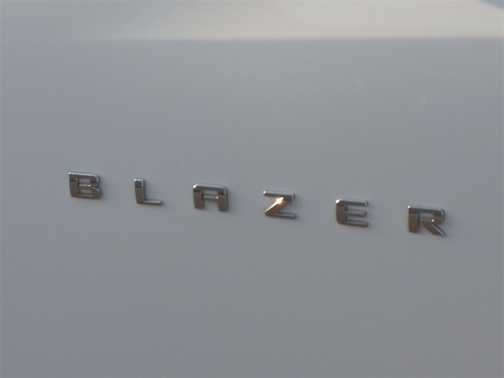 Thumbnail: 2022 Chevrolet Blazer - 25