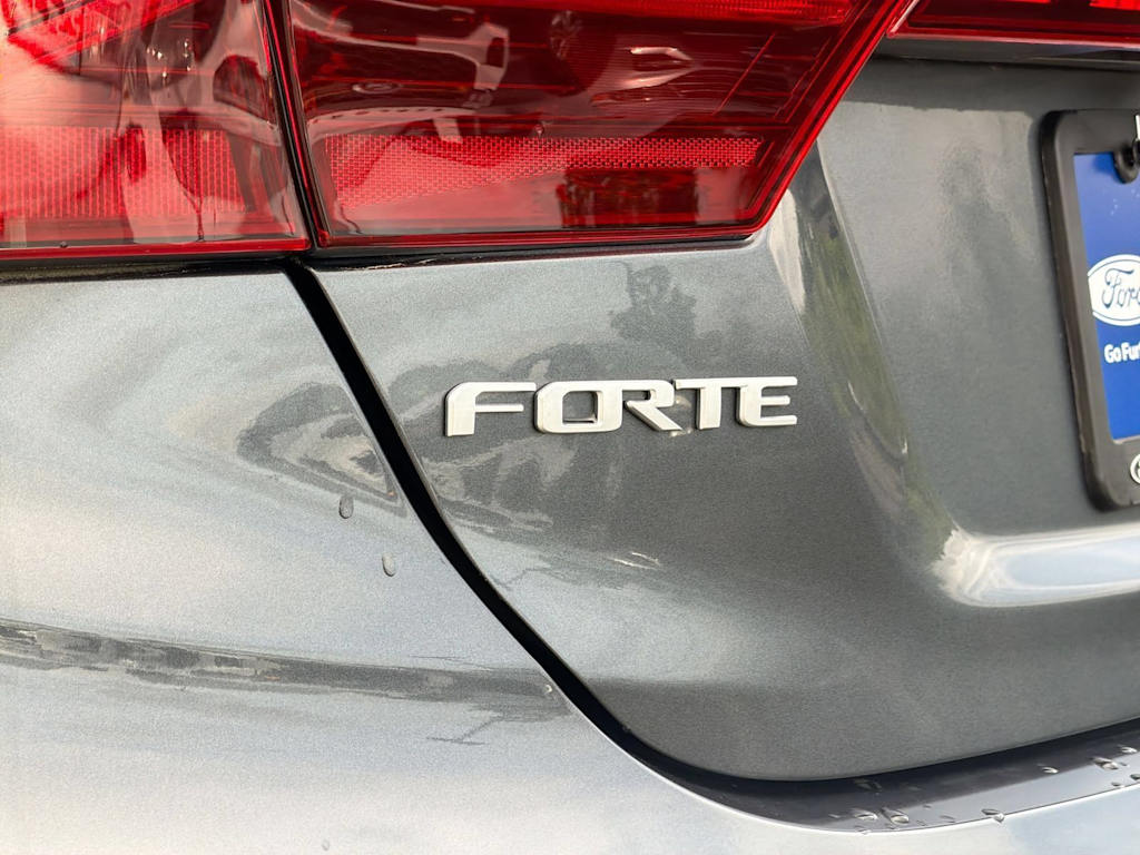 Thumbnail: 2023 Kia Forte - 24