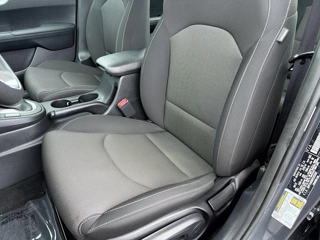 Thumbnail: 2023 Kia Forte - 10