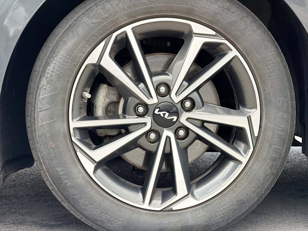 Thumbnail: 2023 Kia Forte - 7