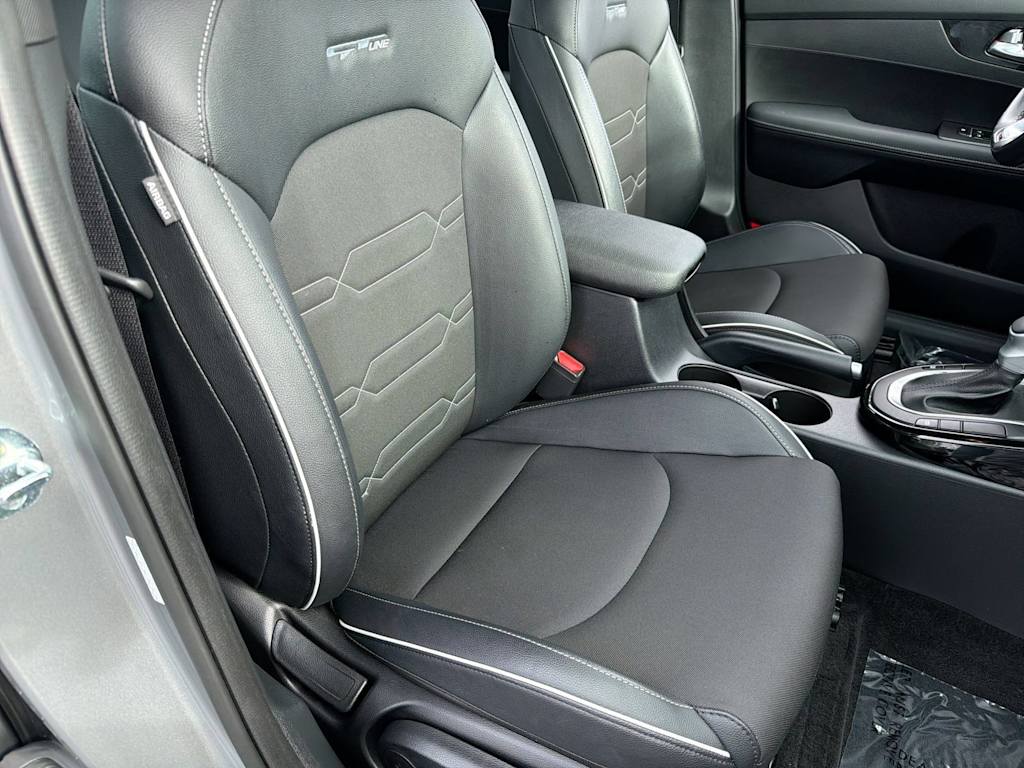 Thumbnail: 2023 Kia Forte - 29