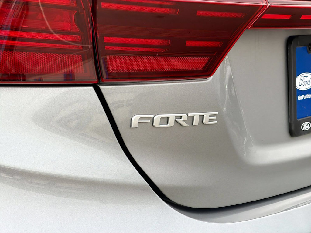 Thumbnail: 2023 Kia Forte - 26