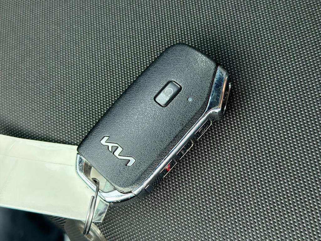 Thumbnail: 2023 Kia Forte - 18