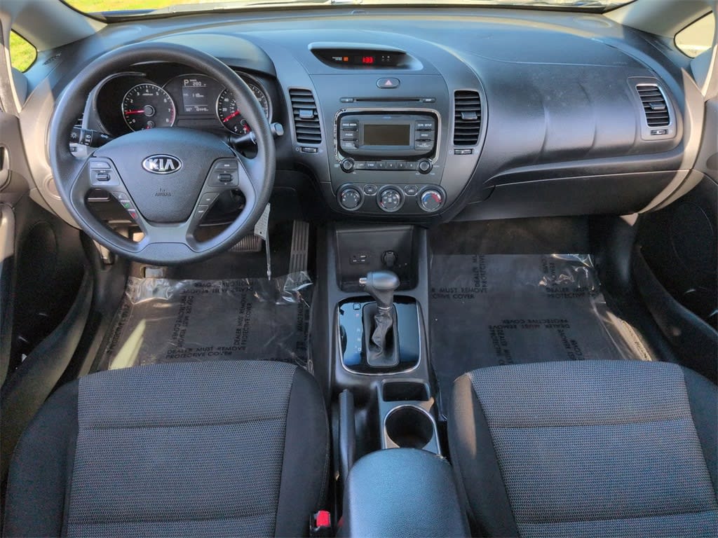 Thumbnail: 2017 Kia Forte - 8