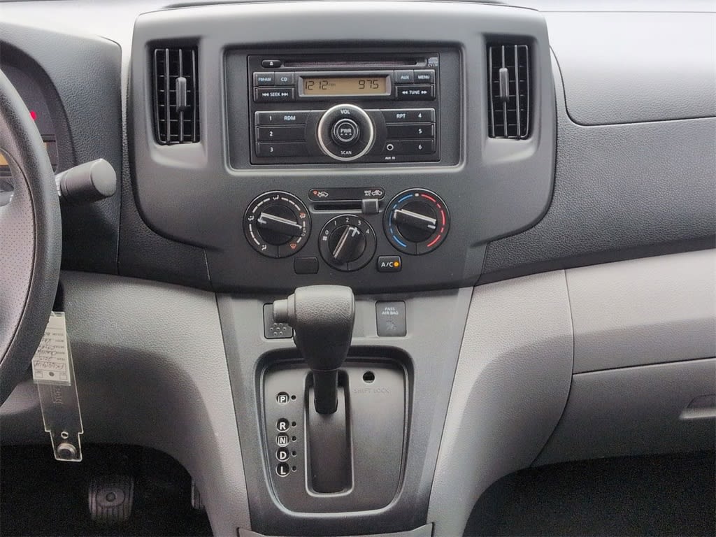 Thumbnail: 2015 Chevrolet City Express - 11