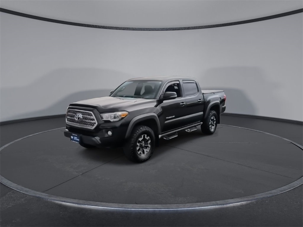 Thumbnail: 2017 Toyota Tacoma - 6