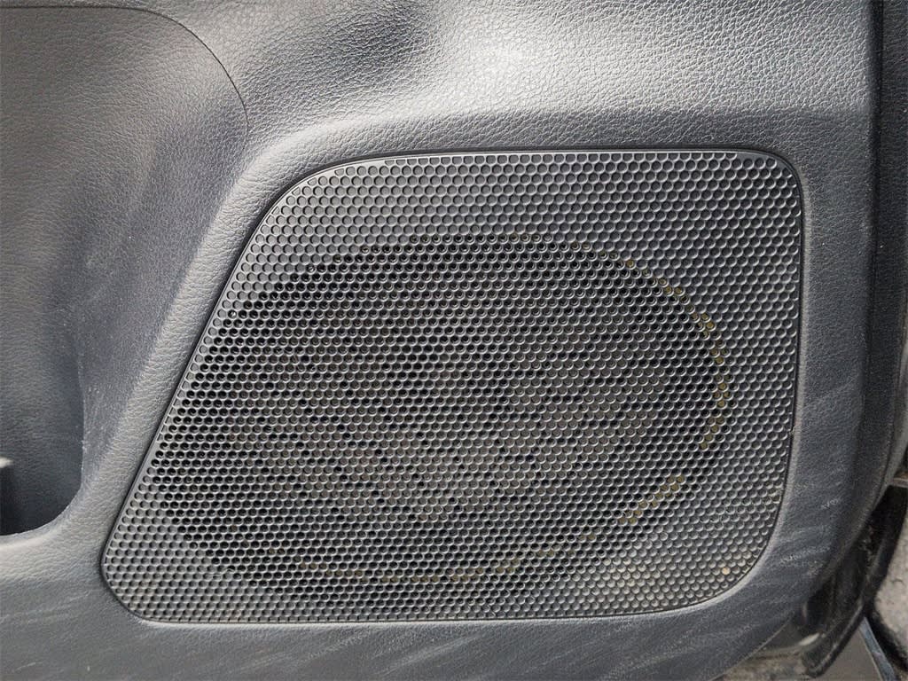 Thumbnail: 2017 Toyota Tacoma - 35