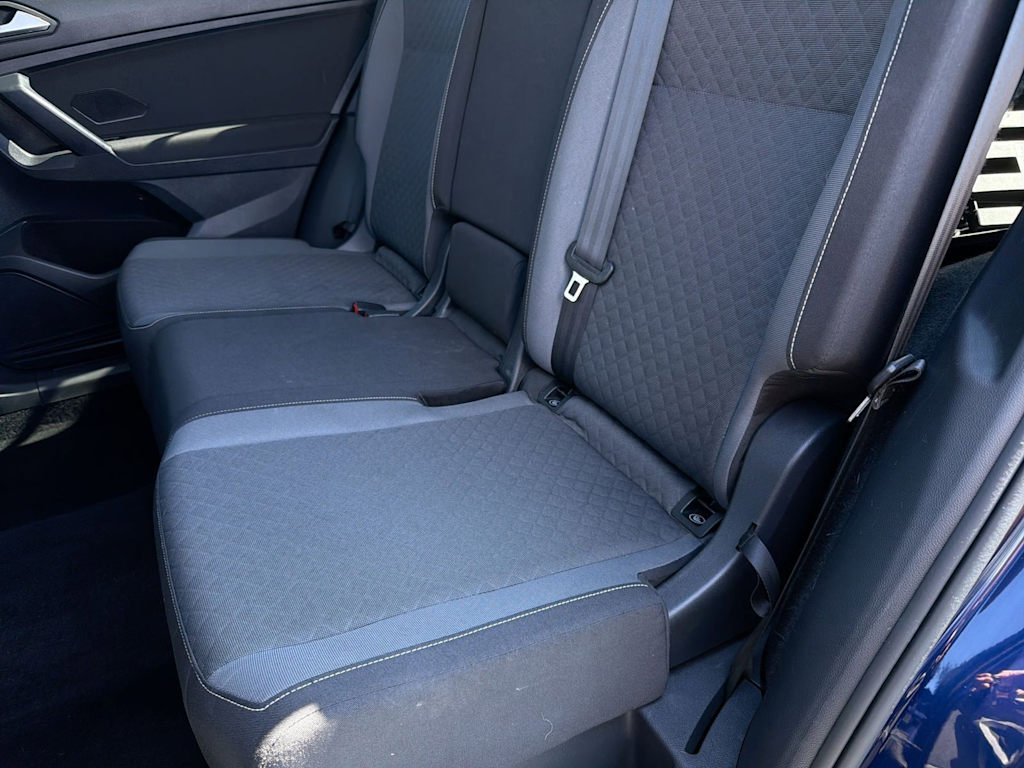 Thumbnail: 2021 Volkswagen Tiguan - 28