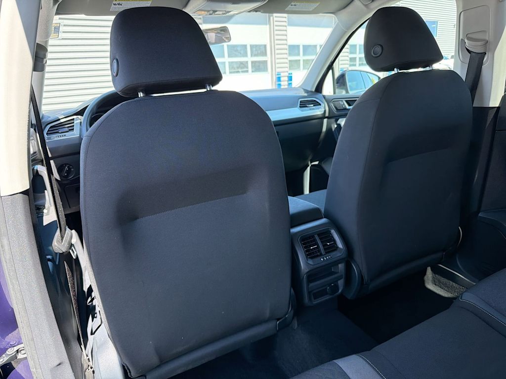 Thumbnail: 2021 Volkswagen Tiguan - 11