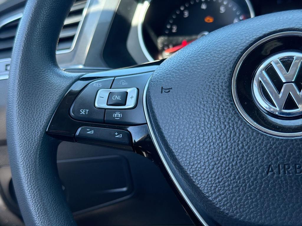Thumbnail: 2021 Volkswagen Tiguan - 30