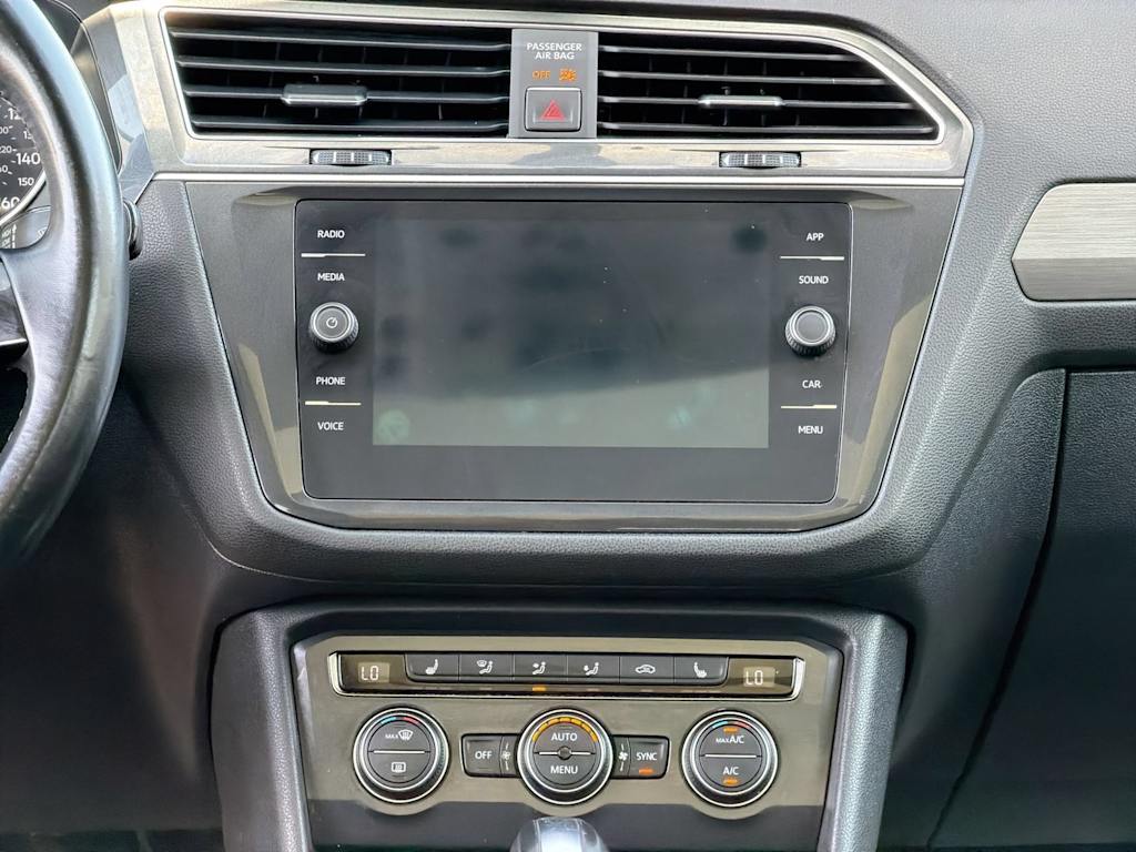 Thumbnail: 2018 Volkswagen Tiguan - 14