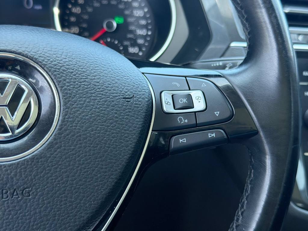 Thumbnail: 2018 Volkswagen Tiguan - 32