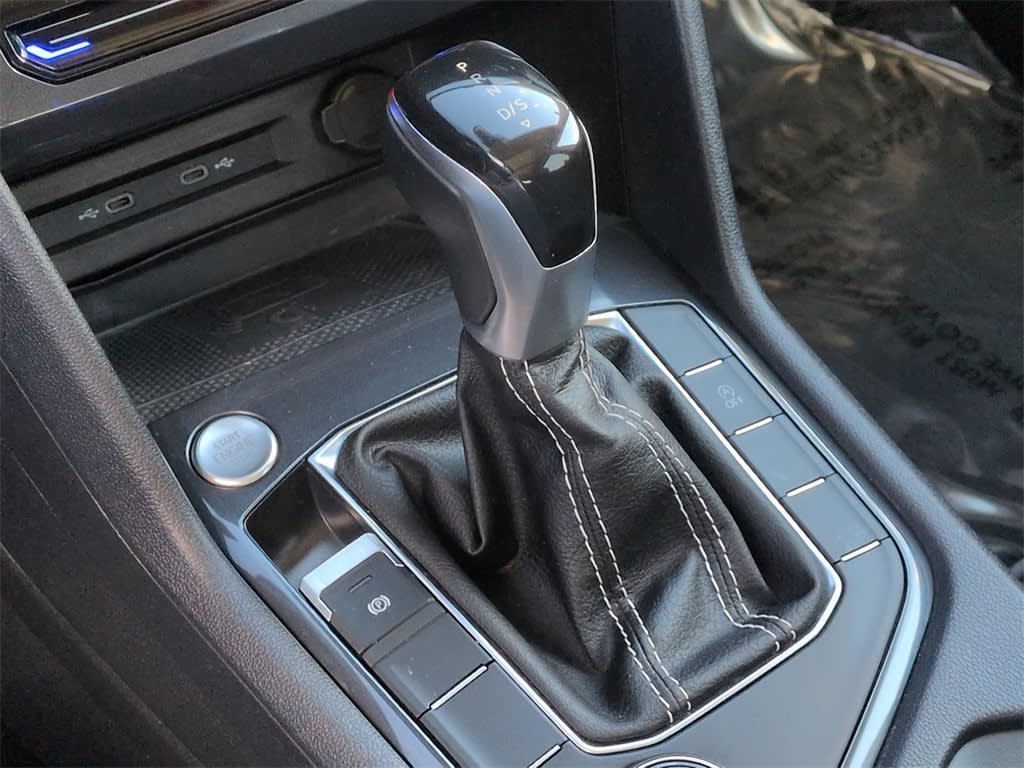 Thumbnail: 2022 Volkswagen Tiguan - 15