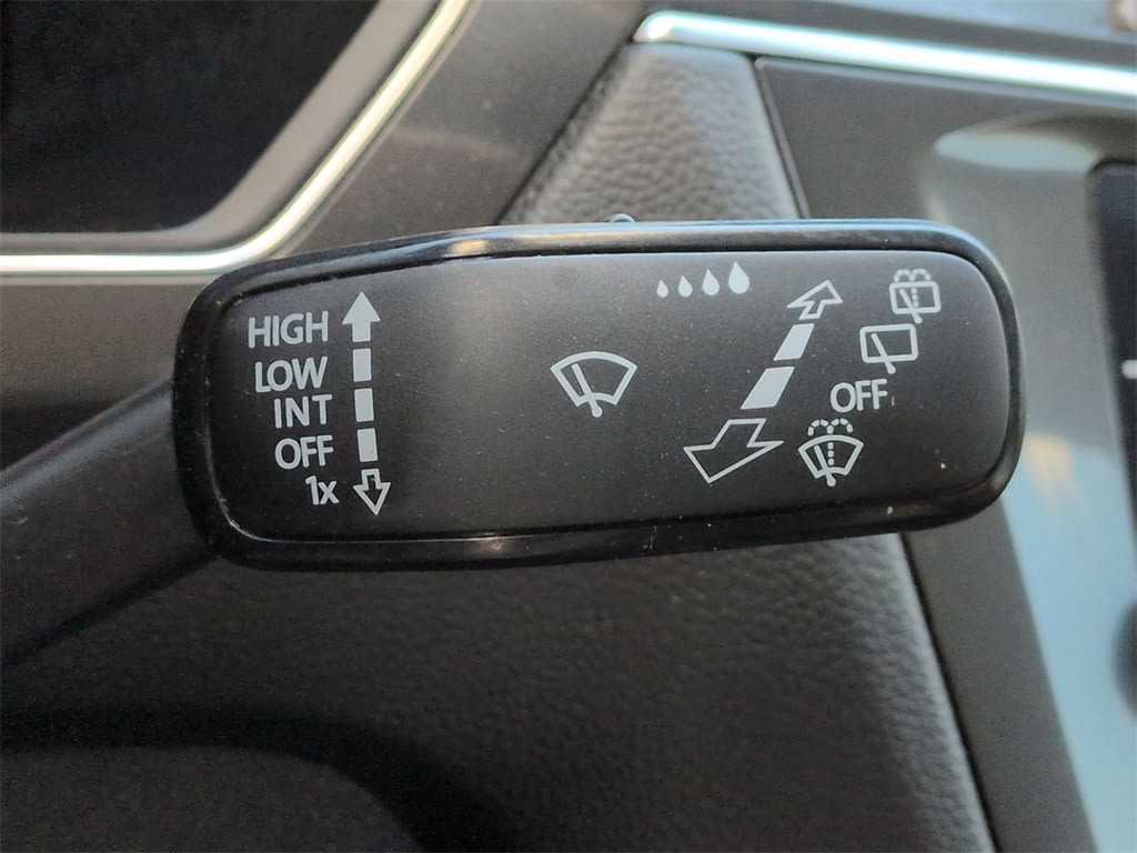 Thumbnail: 2022 Volkswagen Tiguan - 34