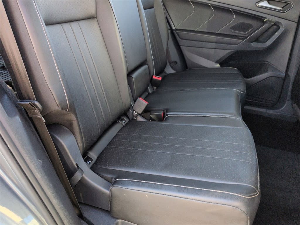 Thumbnail: 2022 Volkswagen Tiguan - 30