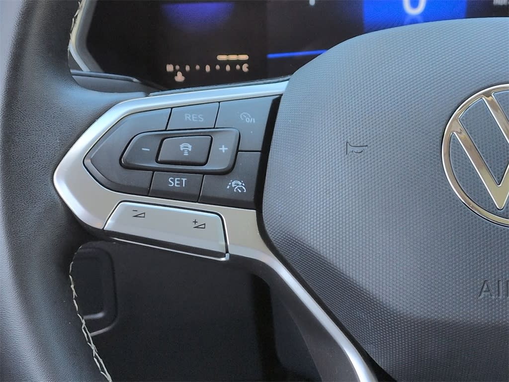 Thumbnail: 2022 Volkswagen Tiguan - 32