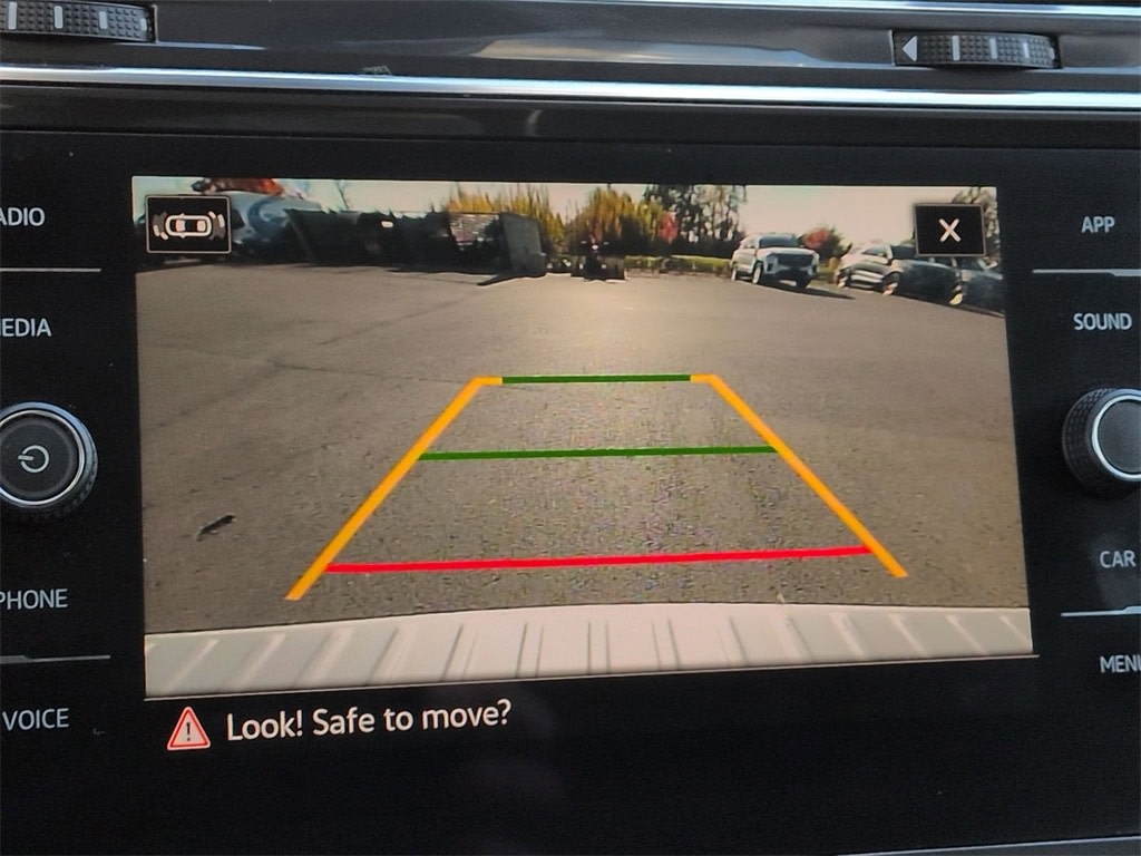 Thumbnail: 2022 Volkswagen Tiguan - 35