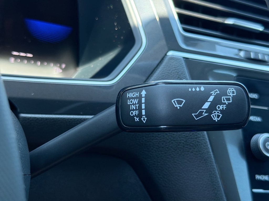 Thumbnail: 2024 Volkswagen Tiguan - 31
