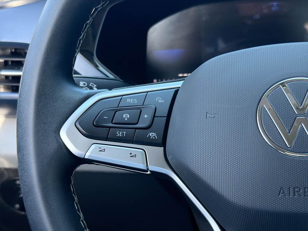 Thumbnail: 2023 Volkswagen Taos - 30