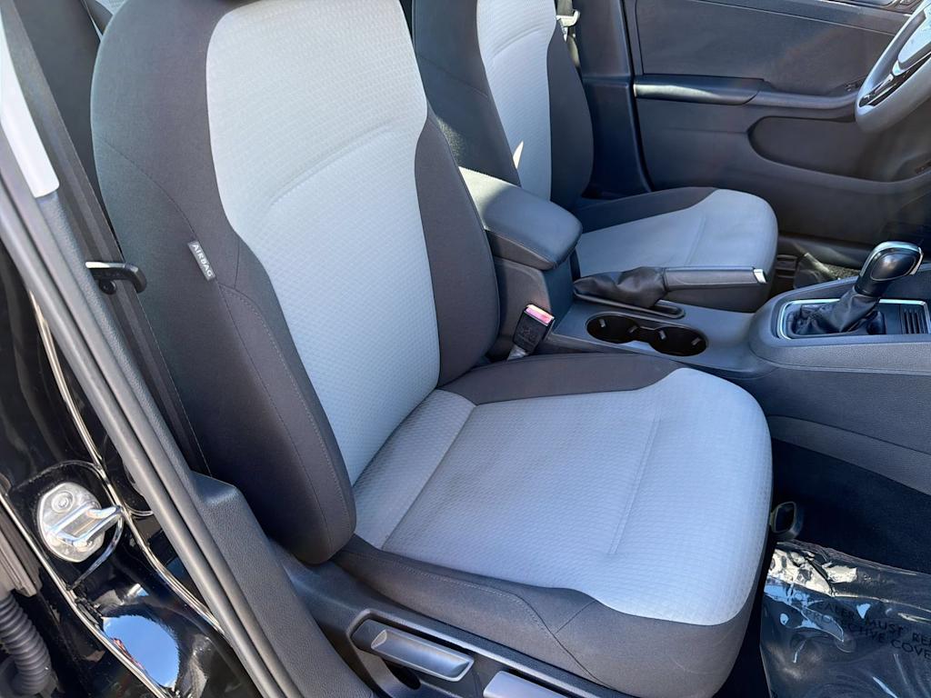 Thumbnail: 2017 Volkswagen Jetta - 29