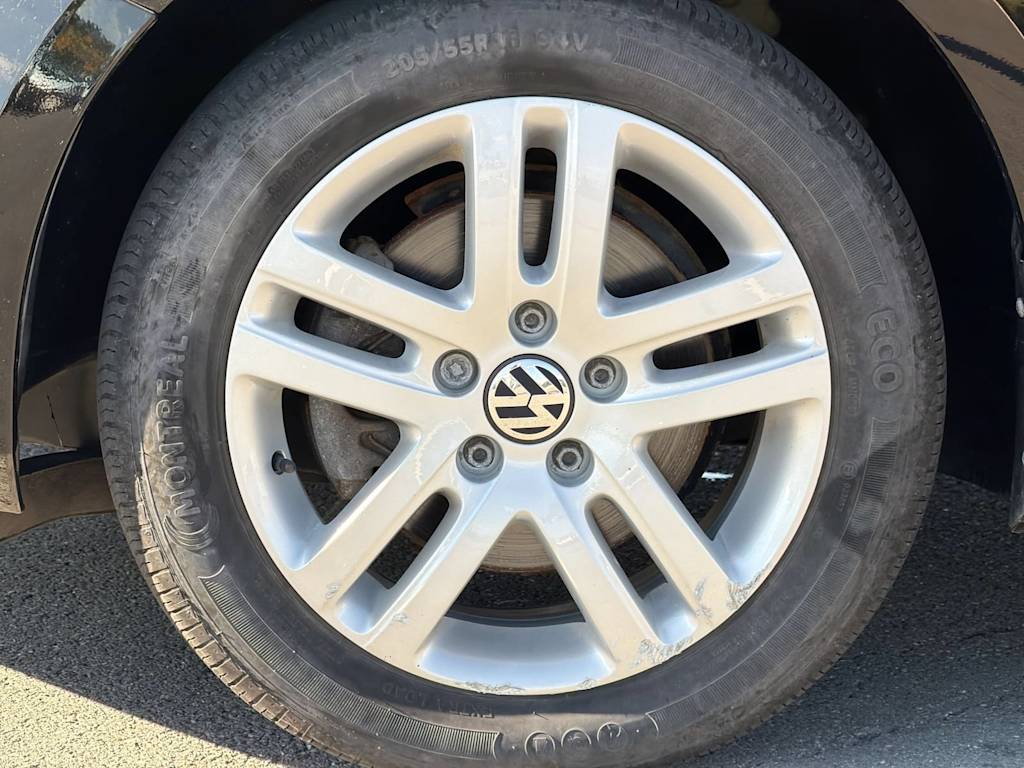 Thumbnail: 2017 Volkswagen Jetta - 5