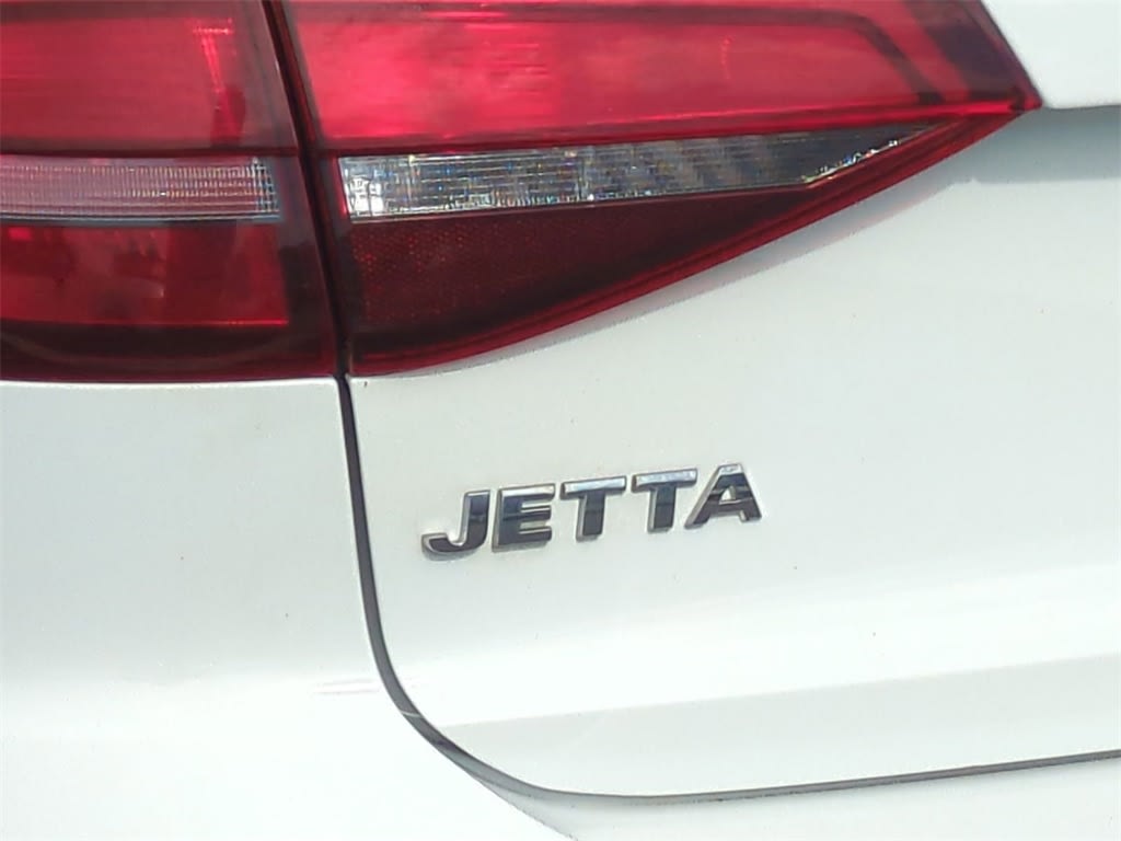 Thumbnail: 2017 Volkswagen Jetta - 24