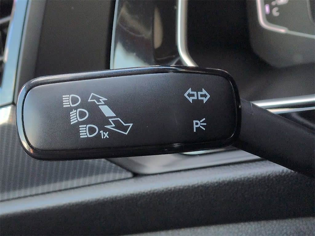 Thumbnail: 2019 Volkswagen Jetta - 33