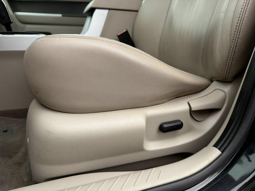 Thumbnail: 2011 Mercury Mariner - 25