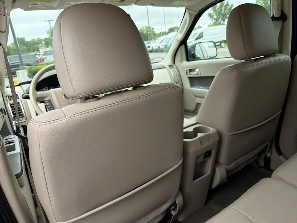 Thumbnail: 2011 Mercury Mariner - 11