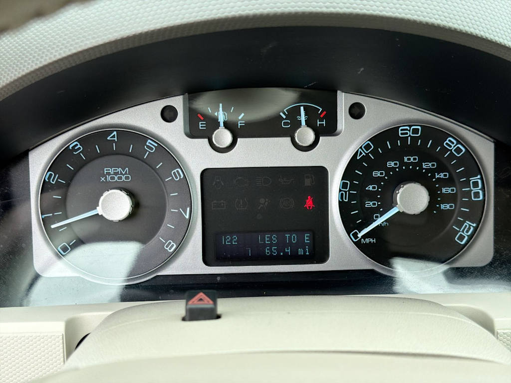 Thumbnail: 2011 Mercury Mariner - 16