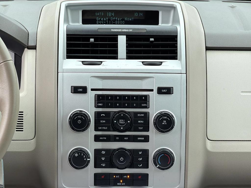 Thumbnail: 2011 Mercury Mariner - 14