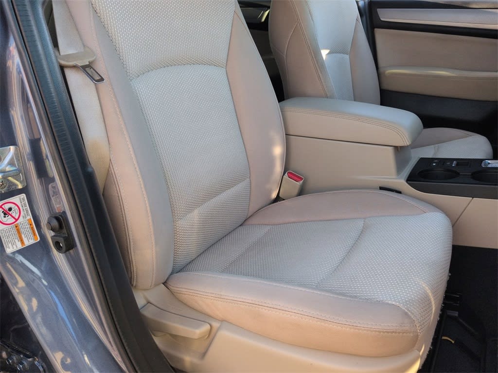 Thumbnail: 2015 Subaru Outback - 12
