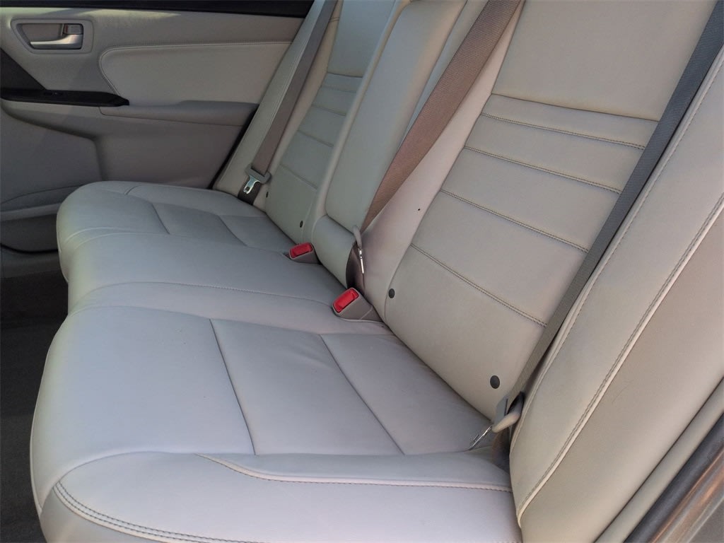 Thumbnail: 2016 Toyota Camry - 11