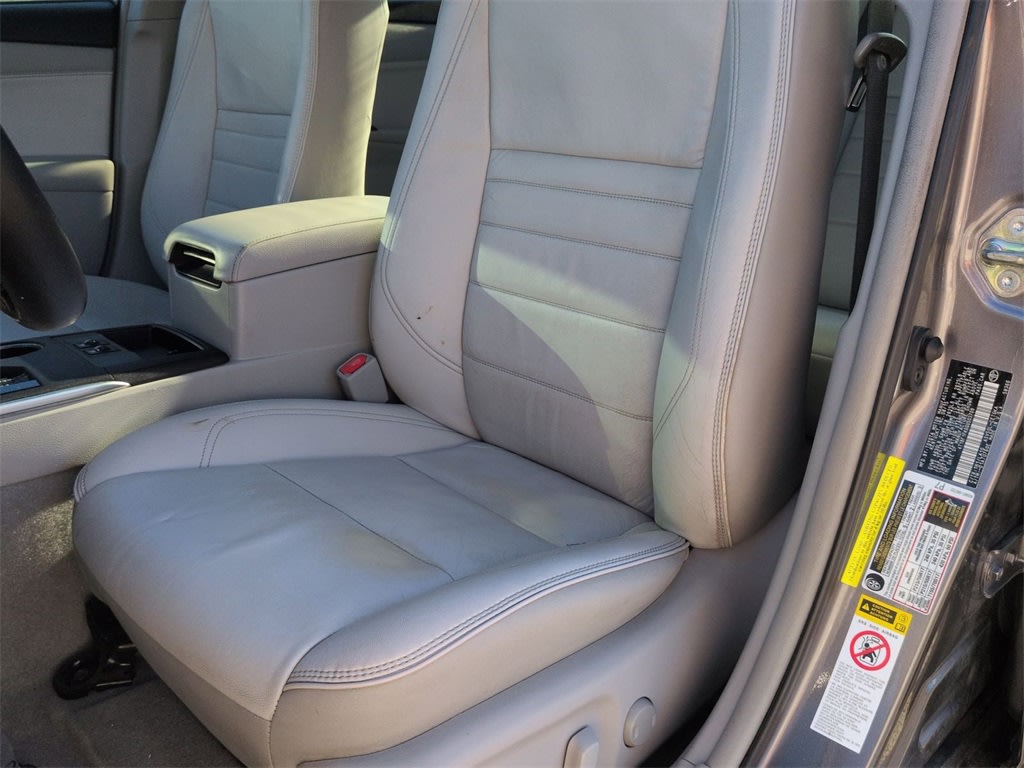 Thumbnail: 2016 Toyota Camry - 9