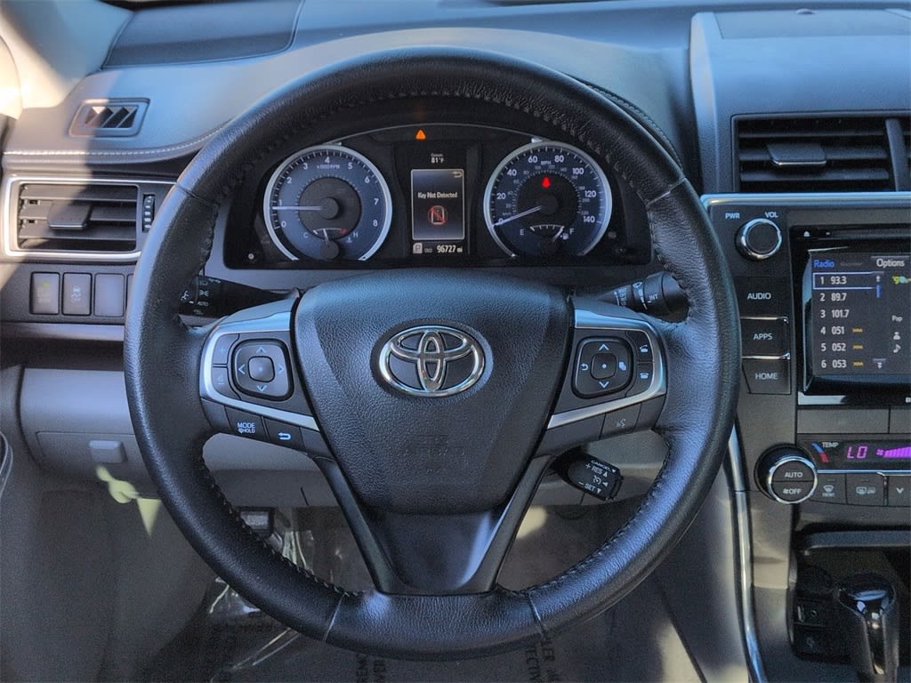 Thumbnail: 2016 Toyota Camry - 12