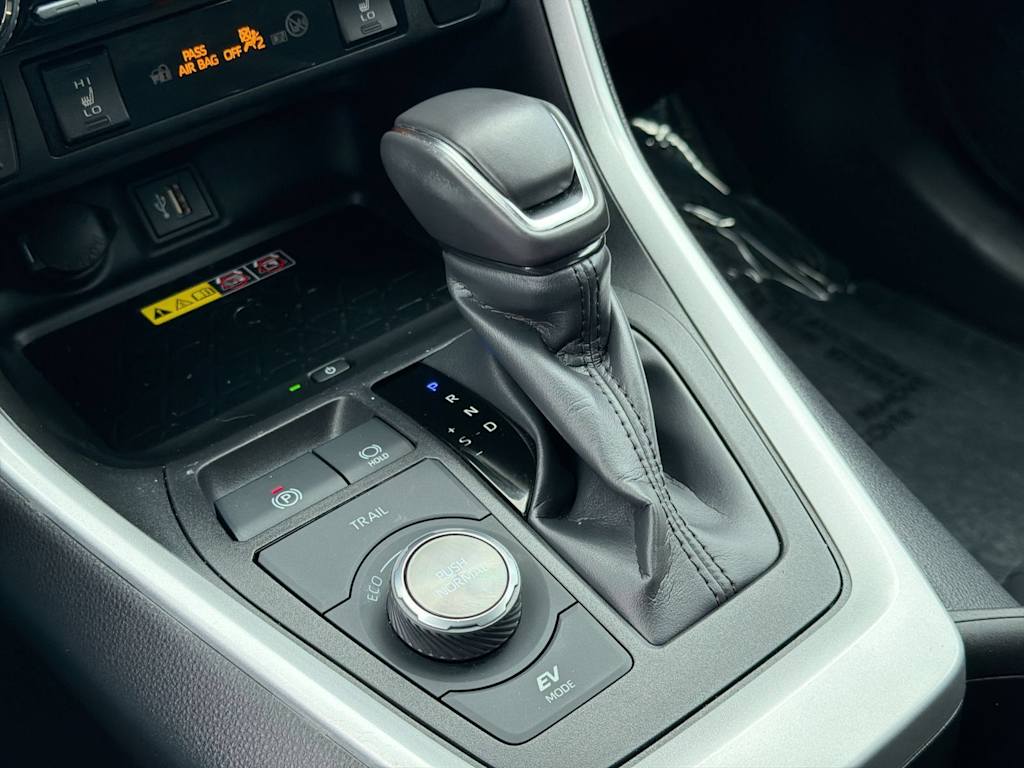 Thumbnail: 2024 Toyota RAV4 - 14