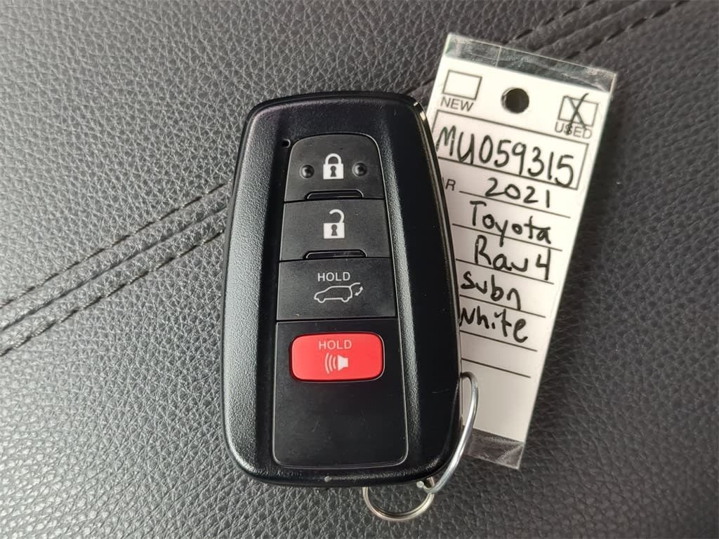 2021 Toyota RAV4 XSE 17