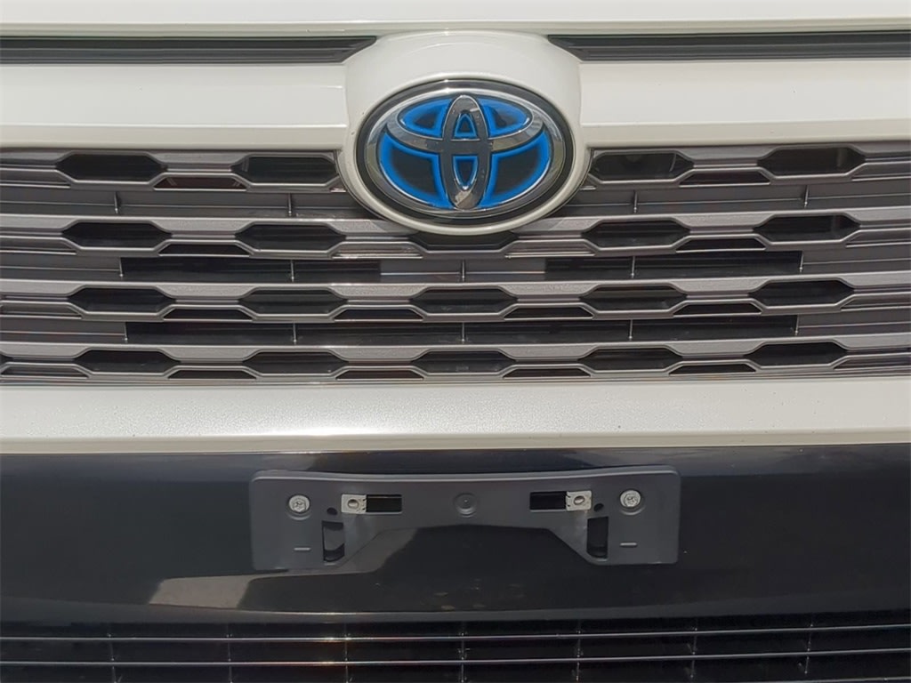 2021 Toyota RAV4 XSE 5