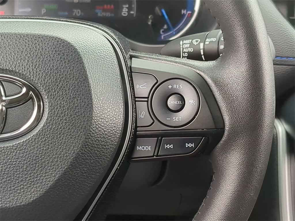 2021 Toyota RAV4 XSE 33